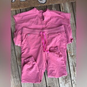 FIGS Pink Quartz Scrub Set